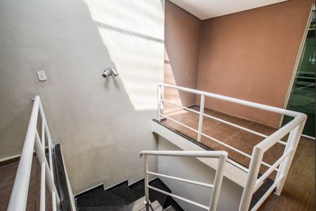 Casa para alugar com 180m², 3 quartos e 4 vagasEscada