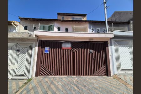 Casa para alugar com 180m², 3 quartos e 4 vagasFachada