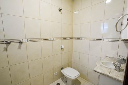 Casa para alugar com 180m², 3 quartos e 4 vagasBanheiro da Suíte 2