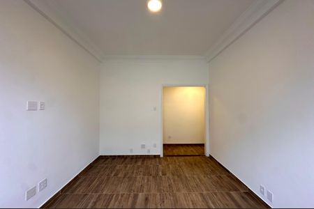 Sala de apartamento à venda com 1 quarto, 90m² em Laranjeiras, Rio de Janeiro