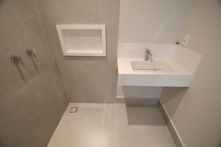 Casa de condomínio à venda com 158m², 3 quartos e 2 vagasBanheiro Social