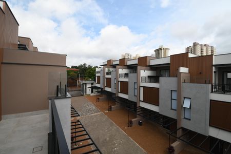 Casa de condomínio à venda com 158m², 3 quartos e 2 vagasVaranda - Vista