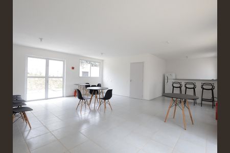 Apartamento para alugar com 32m², 2 quartos e sem vagaÁrea comum - Salão de festas