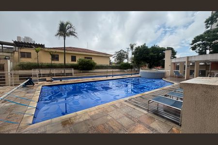 Apartamento à venda com 75m², 3 quartos e 2 vagas Apartamento à venda com 75m², 3 quartos e 2 vagasPiscina