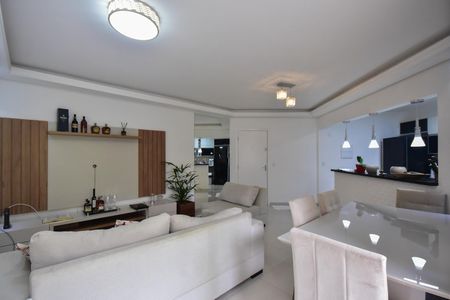 Apartamento à venda com 68m², 2 quartos e 1 vagaSala