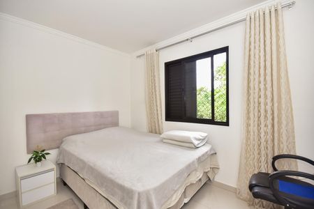 Quarto 1 de apartamento à venda com 2 quartos, 68m² em Jardim Maria Rosa, Taboão da Serra