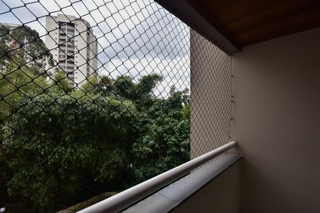 Varanda de apartamento à venda com 2 quartos, 68m² em Jardim Maria Rosa, Taboão da Serra