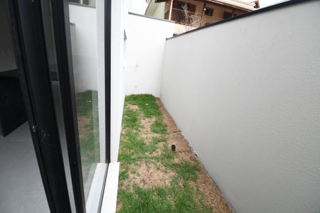 Casa de condomínio à venda com 158m², 3 quartos e 2 vagasCozinha - Quintal