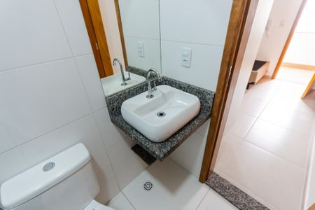 Banheiro de apartamento para alugar com 1 quarto, 14m² em Vila Sao Pedro, Santo André