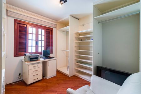 Casa à venda com 200m², 3 quartos e 4 vagasQuarto 