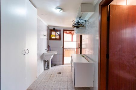 Casa à venda com 200m², 3 quartos e 4 vagasÁrea de Serviço