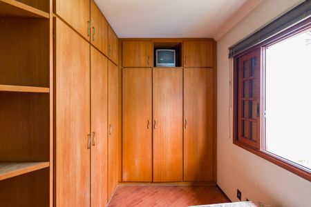 Casa à venda com 200m², 3 quartos e 4 vagasQuarto 2