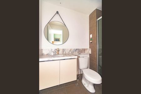 Banheiro de kitnet/studio para alugar com 1 quarto, 30m² em Cidade Baixa, Porto Alegre