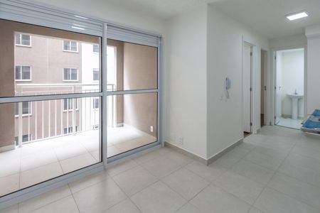 Sala de apartamento à venda com 2 quartos, 34m² em Parque Industrial Tomas Edson, São Paulo