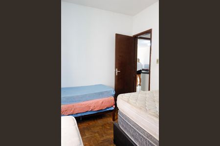 Casa à venda com 60m², 3 quartos e sem vaga Casa à venda com 60m², 3 quartos e sem vagaQuarto 2