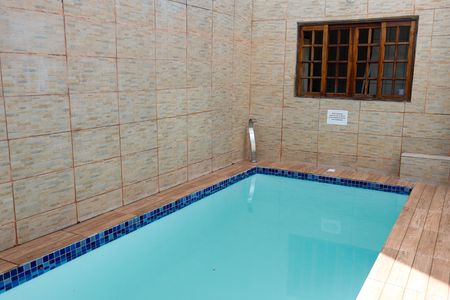 Casa à venda com 60m², 3 quartos e sem vaga Casa à venda com 60m², 3 quartos e sem vagaÁrea comum - Piscina