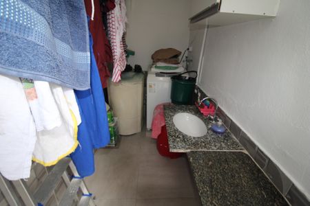 Casa à venda com 70m², 2 quartos e sem vagaÁrea de Serviço