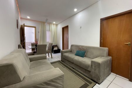 Casa para alugar com 70m², 2 quartos e sem vagaSala