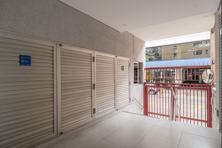 Apartamento à venda com 42m², 1 quarto e 1 vagaÁrea comum - Entrada do Edifício