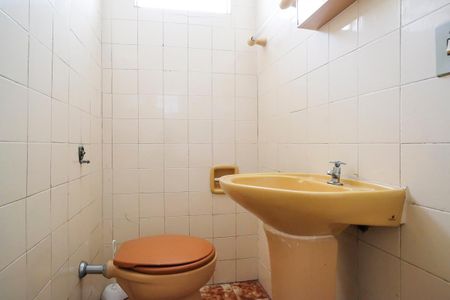 Casa à venda com 99m², 2 quartos e 2 vagasÁrea de serviço