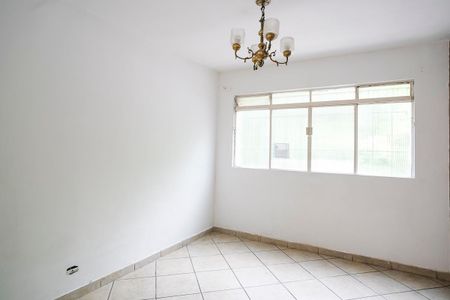 Casa à venda com 99m², 2 quartos e 2 vagasSala