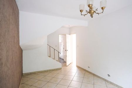 Casa à venda com 99m², 2 quartos e 2 vagasSala