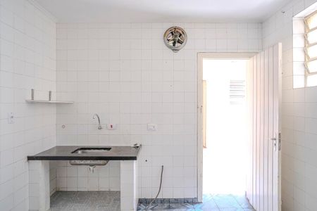 Casa à venda com 99m², 2 quartos e 2 vagasCozinha