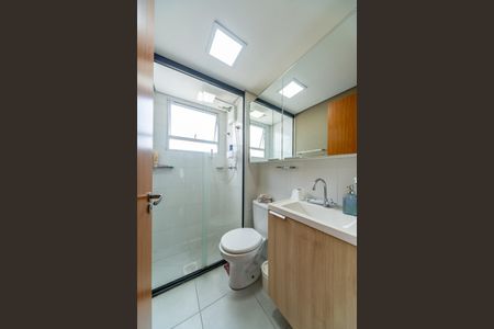 Banheiro de apartamento para alugar com 2 quartos, 40m² em Cecília, Viamão