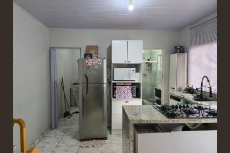 Casa à venda com 79m², 2 quartos e 8 vagasCozinha 