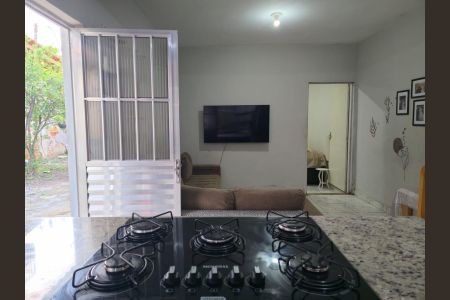 Casa à venda com 79m², 2 quartos e 8 vagasCozinha 