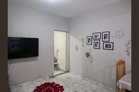 Casa à venda com 79m², 2 quartos e 8 vagasSala 