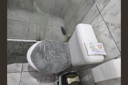 Casa à venda com 79m², 2 quartos e 8 vagasBanheiro Social