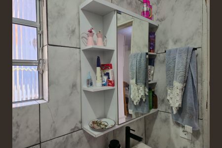 Casa à venda com 79m², 2 quartos e 8 vagasBanheiro Social