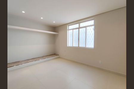 Casa à venda com 420m², 4 quartos e 3 vagasSuite 2