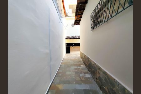 Casa à venda com 420m², 4 quartos e 3 vagasCorredor externo