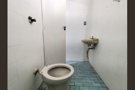 Casa à venda com 420m², 3 quartos e 4 vagasBanheiro de serviço