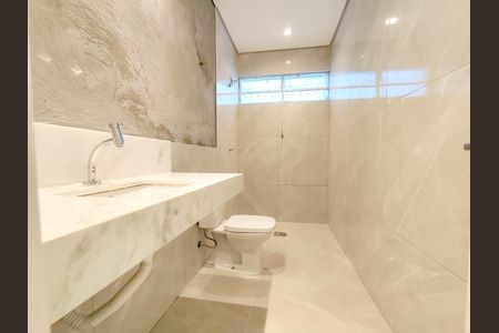 Banheiro de casa à venda com 4 quartos, 420m² em Salgado Filho, Belo Horizonte