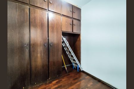 Casa à venda com 420m², 3 quartos e 4 vagasQuarto de Serviço