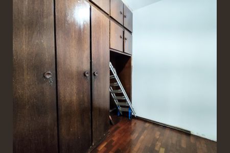 Casa à venda com 420m², 3 quartos e 4 vagasQuarto de Serviço