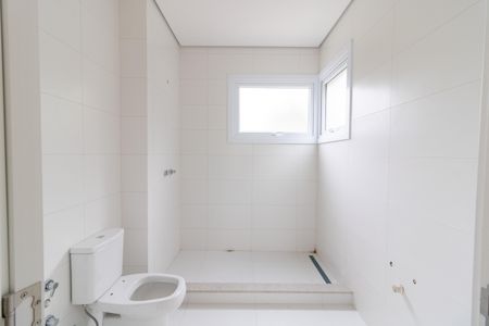 Casa de condomínio à venda com 340m², 3 quartos e 3 vagasBanheiro da Suíte 2