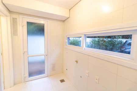 Casa de condomínio à venda com 340m², 3 quartos e 3 vagasÁrea de Serviço