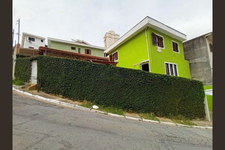 Casa à venda com 157m², 3 quartos e 3 vagas