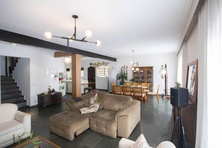 Casa à venda com 380m², 7 quartos e 2 vagasSala