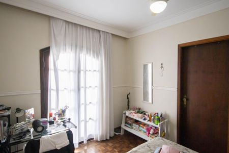 Casa à venda com 380m², 7 quartos e 2 vagasSuíte 2