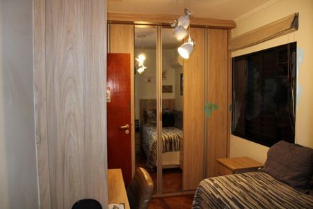 Casa à venda com 162m², 3 quartos e 4 vagas