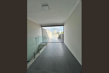 Casa à venda com 3 quartos, 240m² em Vila Carrão, São Paulo