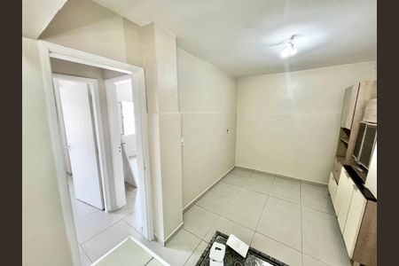 Apartamento à venda com 68m², 2 quartos e sem vaga Apartamento à venda com 68m², 2 quartos e sem vagaCozinha e Área de Serviço