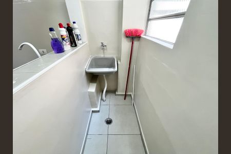 Apartamento à venda com 68m², 2 quartos e sem vaga Apartamento à venda com 68m², 2 quartos e sem vagaÁrea de Serviço