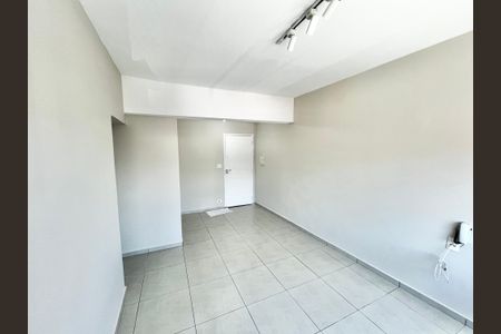 Apartamento à venda com 68m², 2 quartos e sem vaga Apartamento à venda com 68m², 2 quartos e sem vagaSala