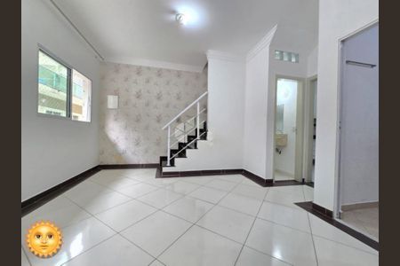 Casa à venda com 3 quartos, 128m² em Vila Gustavo, São Paulo